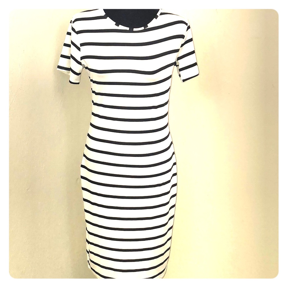 Alysia Midi. White/black striped